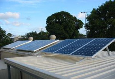 30 kW: n litteä katto aurinkokennotelineteline